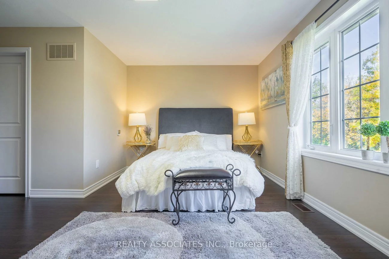 3333, Mockingbird, 1010 - JM Joshua Meadows, Oakville