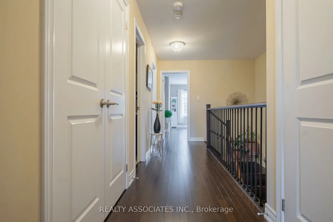 3333, Mockingbird, 1010 - JM Joshua Meadows, Oakville