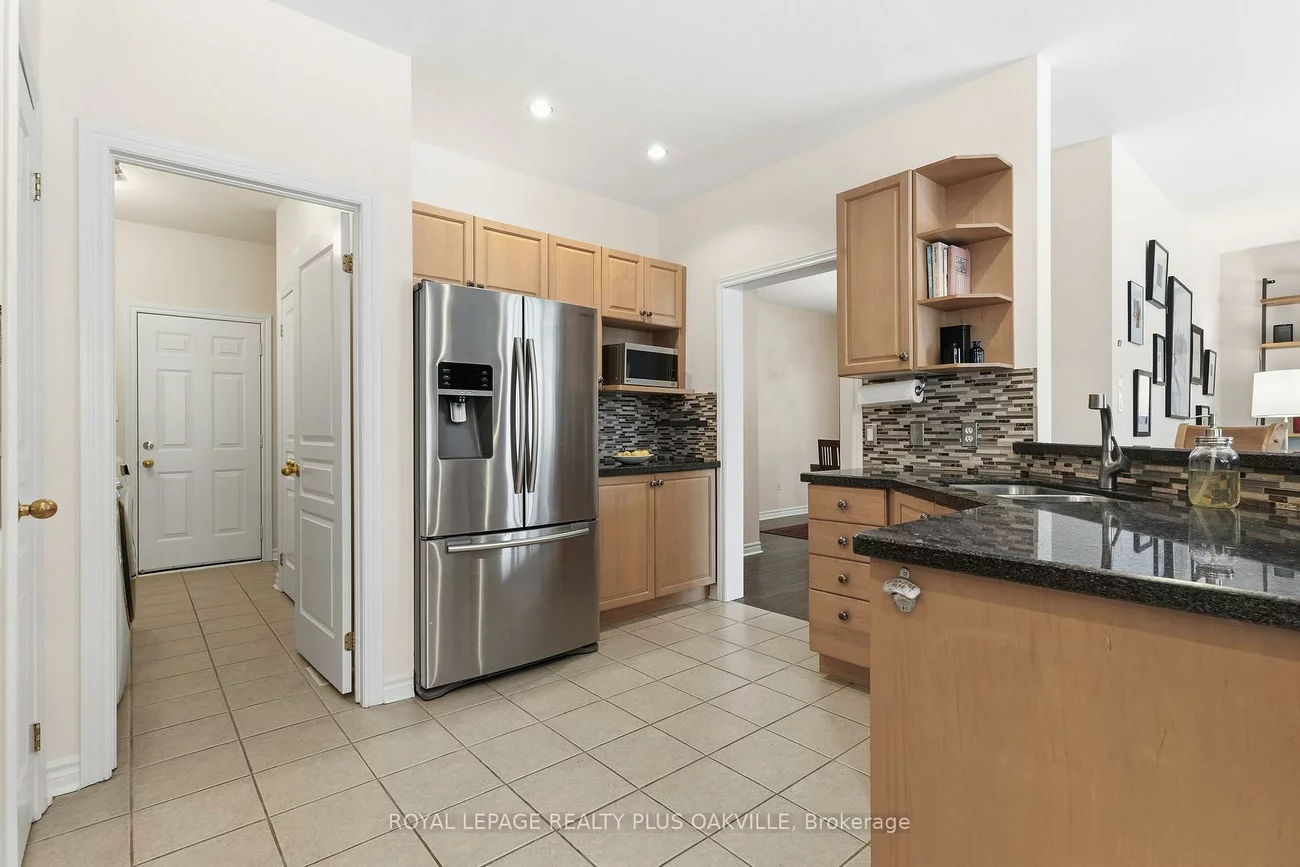 2249, Woodcrest, 1019 - WM Westmount, Oakville