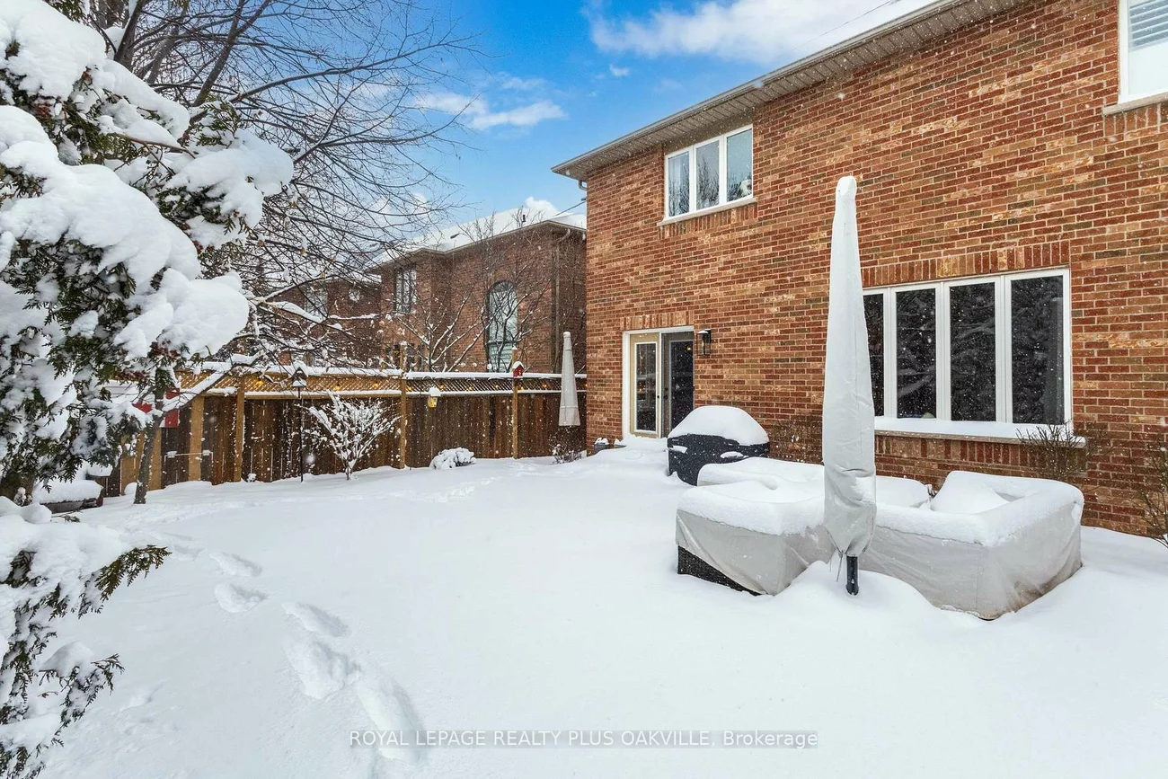 2249, Woodcrest, 1019 - WM Westmount, Oakville