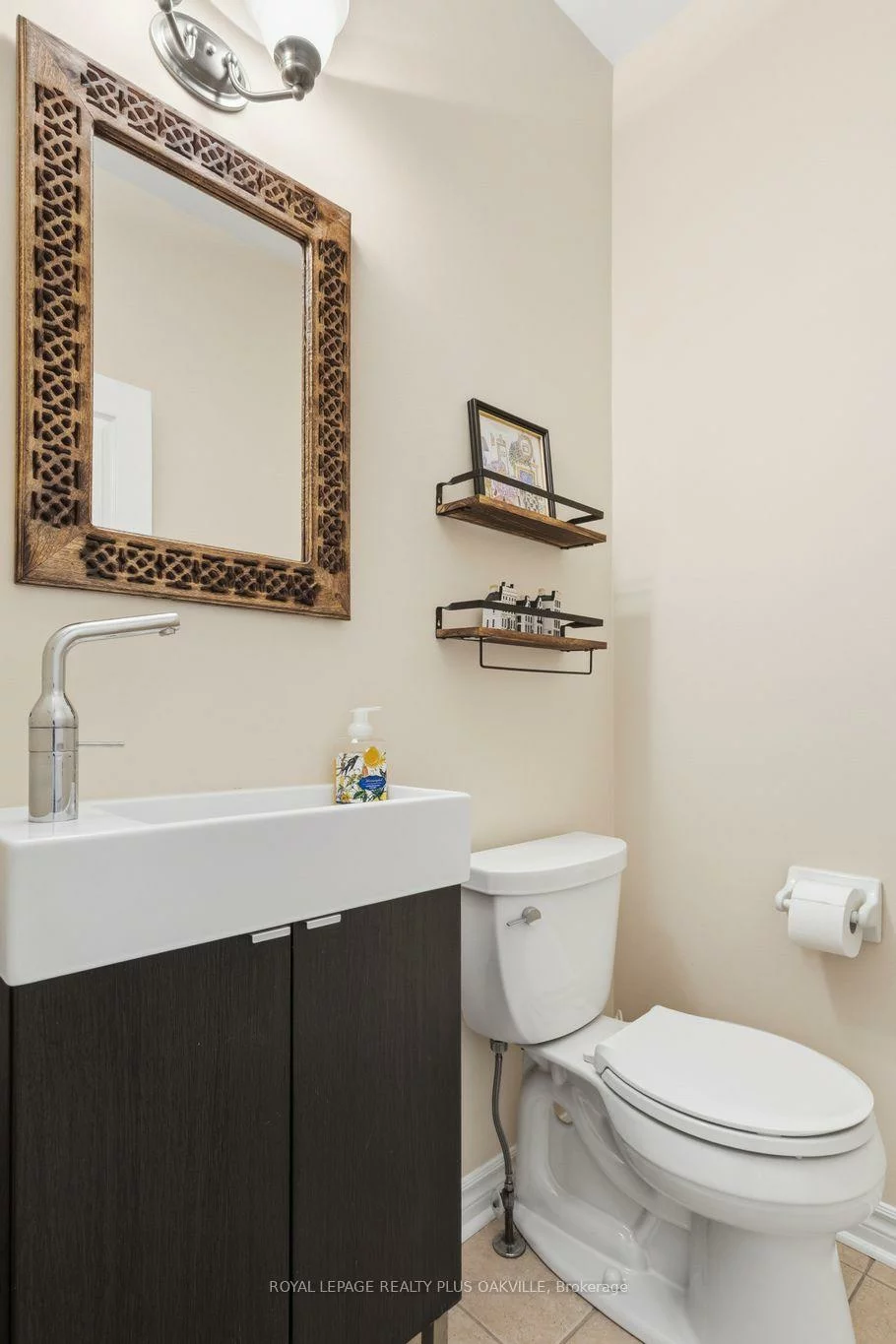 2249, Woodcrest, 1019 - WM Westmount, Oakville