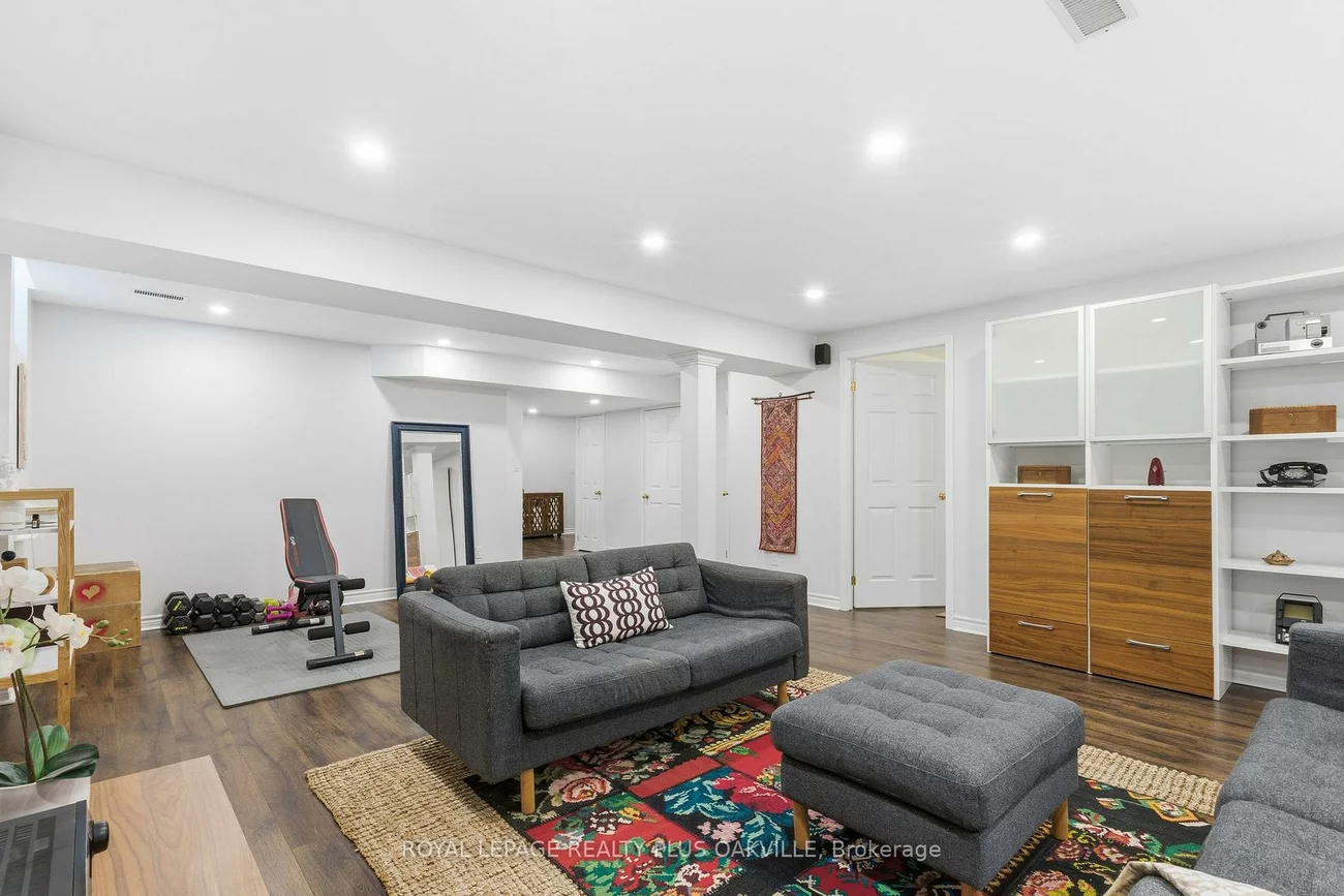 2249, Woodcrest, 1019 - WM Westmount, Oakville