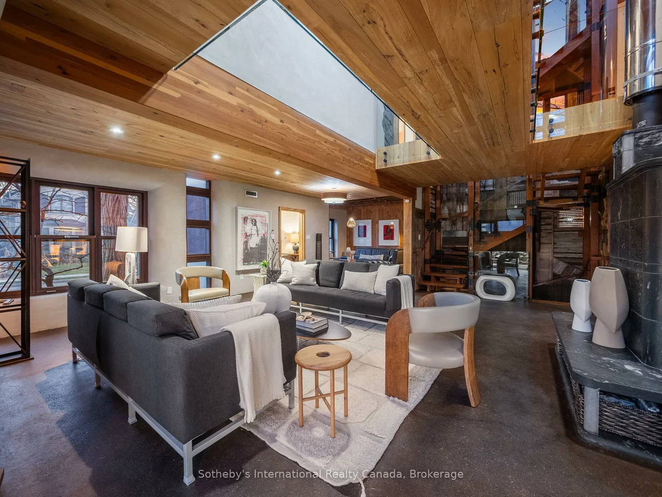 55, Chisholm, 1002 - CO Central, Oakville