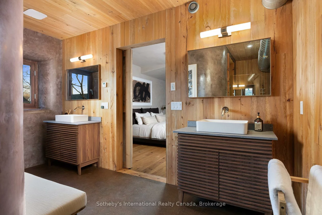 55, Chisholm, 1002 - CO Central, Oakville