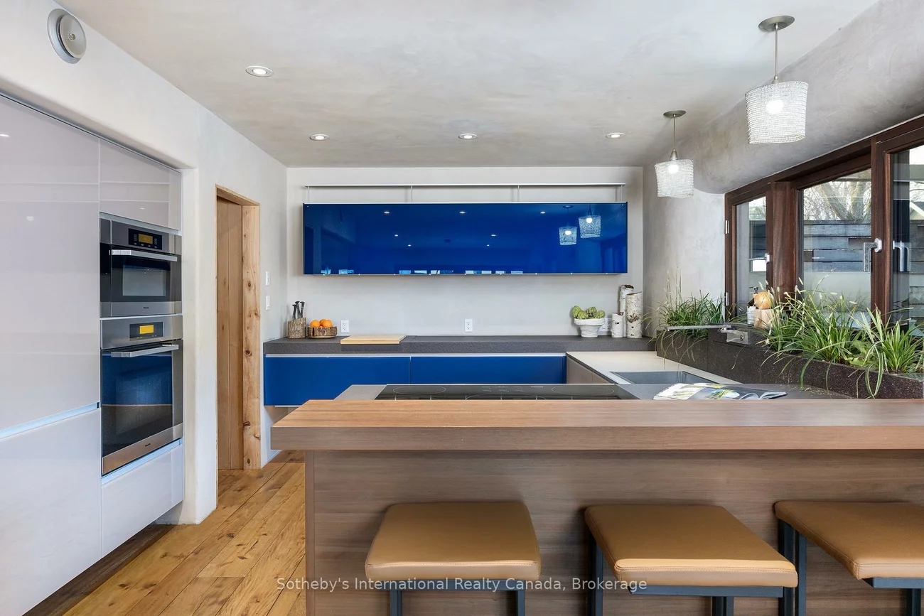 55, Chisholm, 1002 - CO Central, Oakville