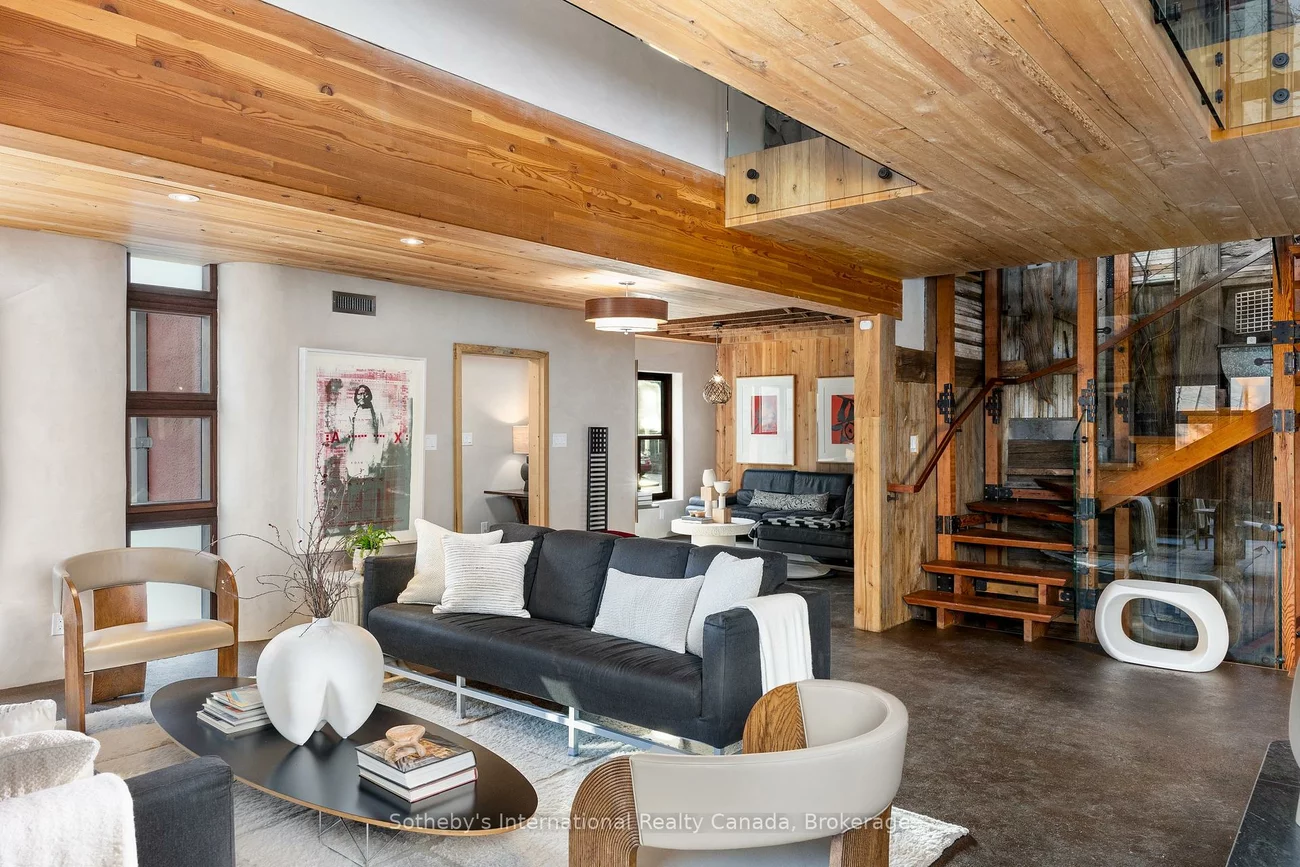 55, Chisholm, 1002 - CO Central, Oakville