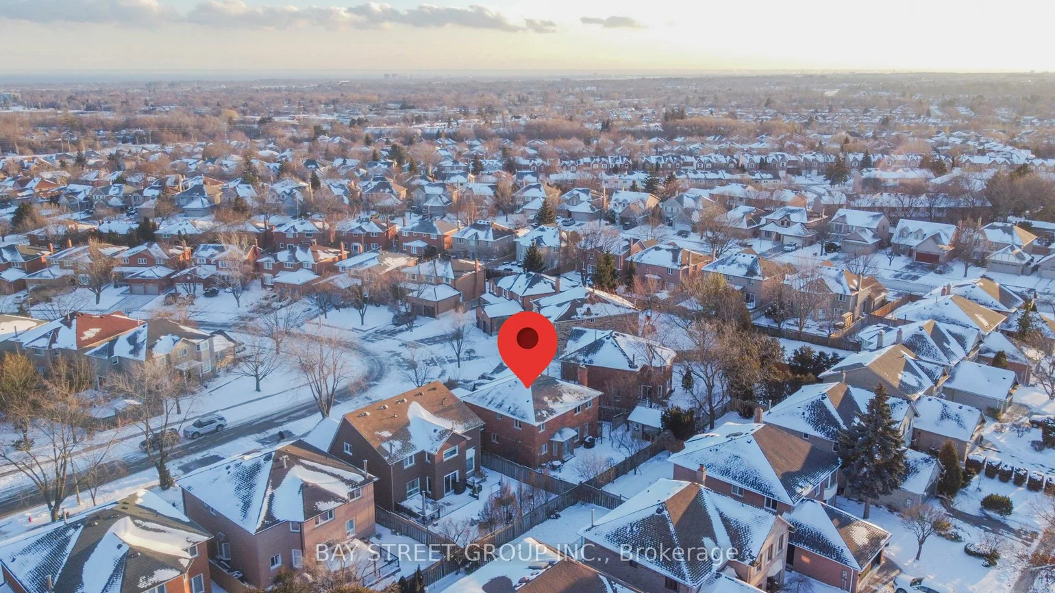 2167, Castlefield, 1015 - RO River Oaks, Oakville