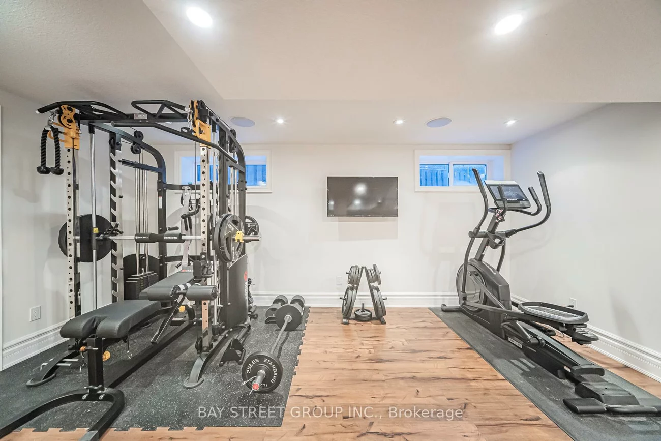 2167, Castlefield, 1015 - RO River Oaks, Oakville