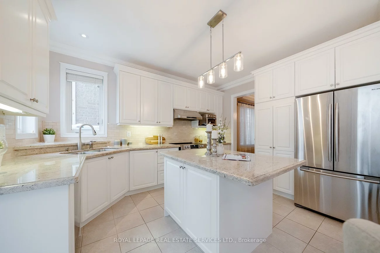 165, Alison, 1001 - BR Bronte, Oakville