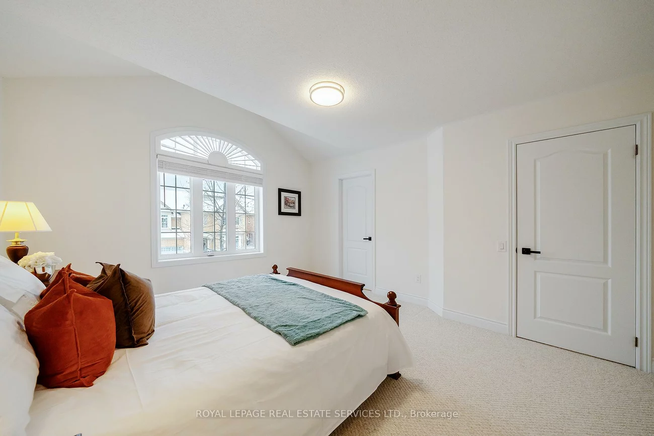 165, Alison, 1001 - BR Bronte, Oakville