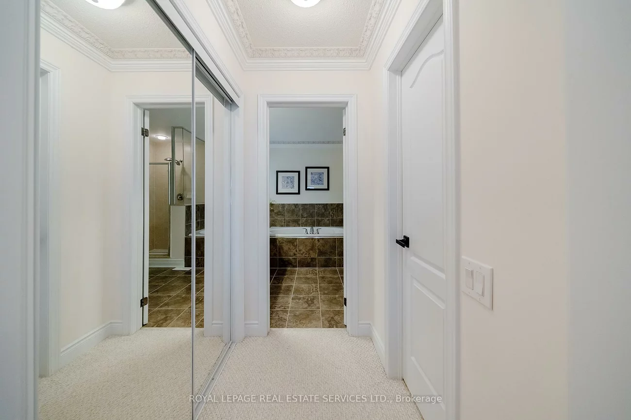 165, Alison, 1001 - BR Bronte, Oakville