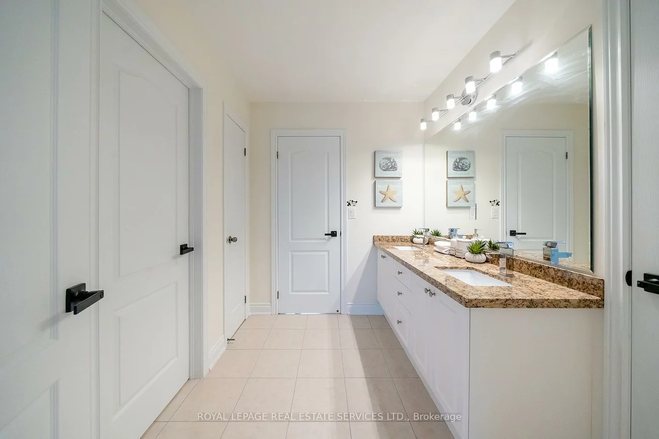 165, Alison, 1001 - BR Bronte, Oakville