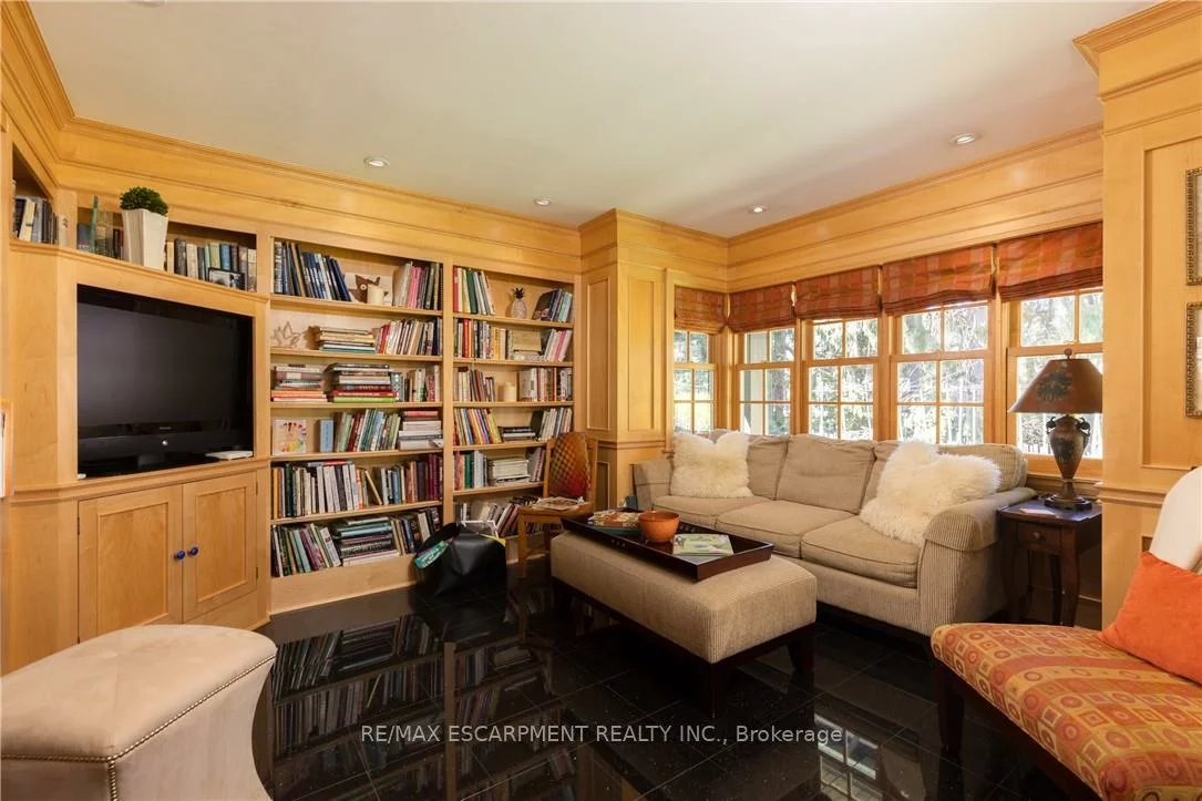 2055, Lakeshore, 1006 - FD Ford, Oakville