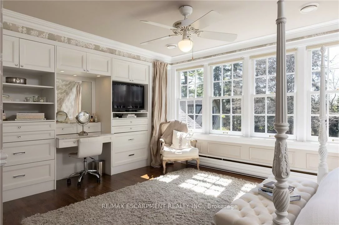 2055, Lakeshore, 1006 - FD Ford, Oakville