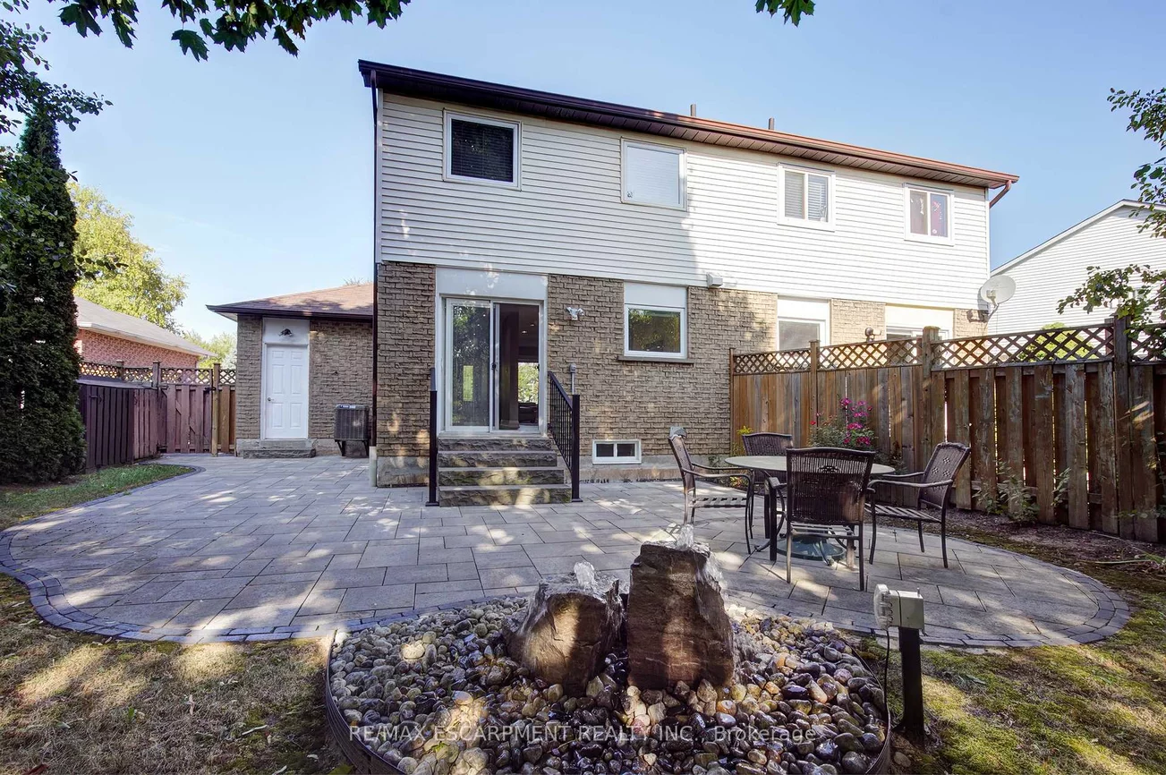 214, Ross, 1015 - RO River Oaks, Oakville