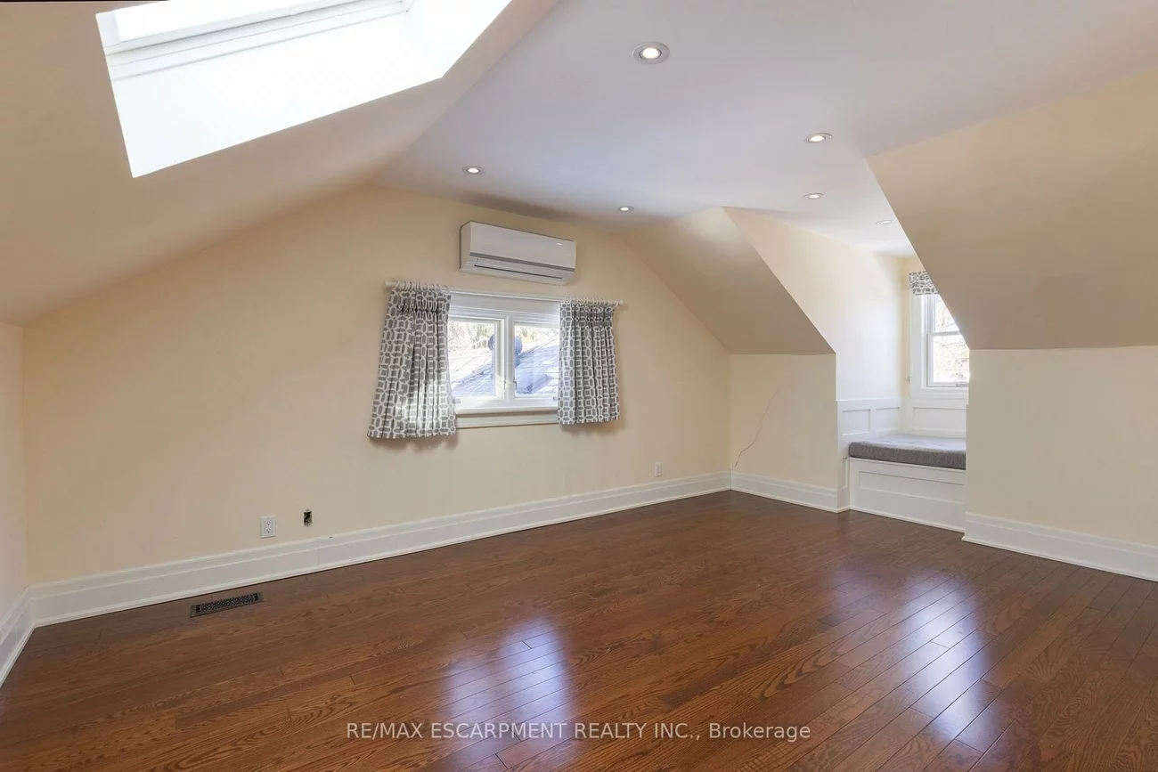 184, Chartwell, 1013 - OO Old Oakville, Oakville