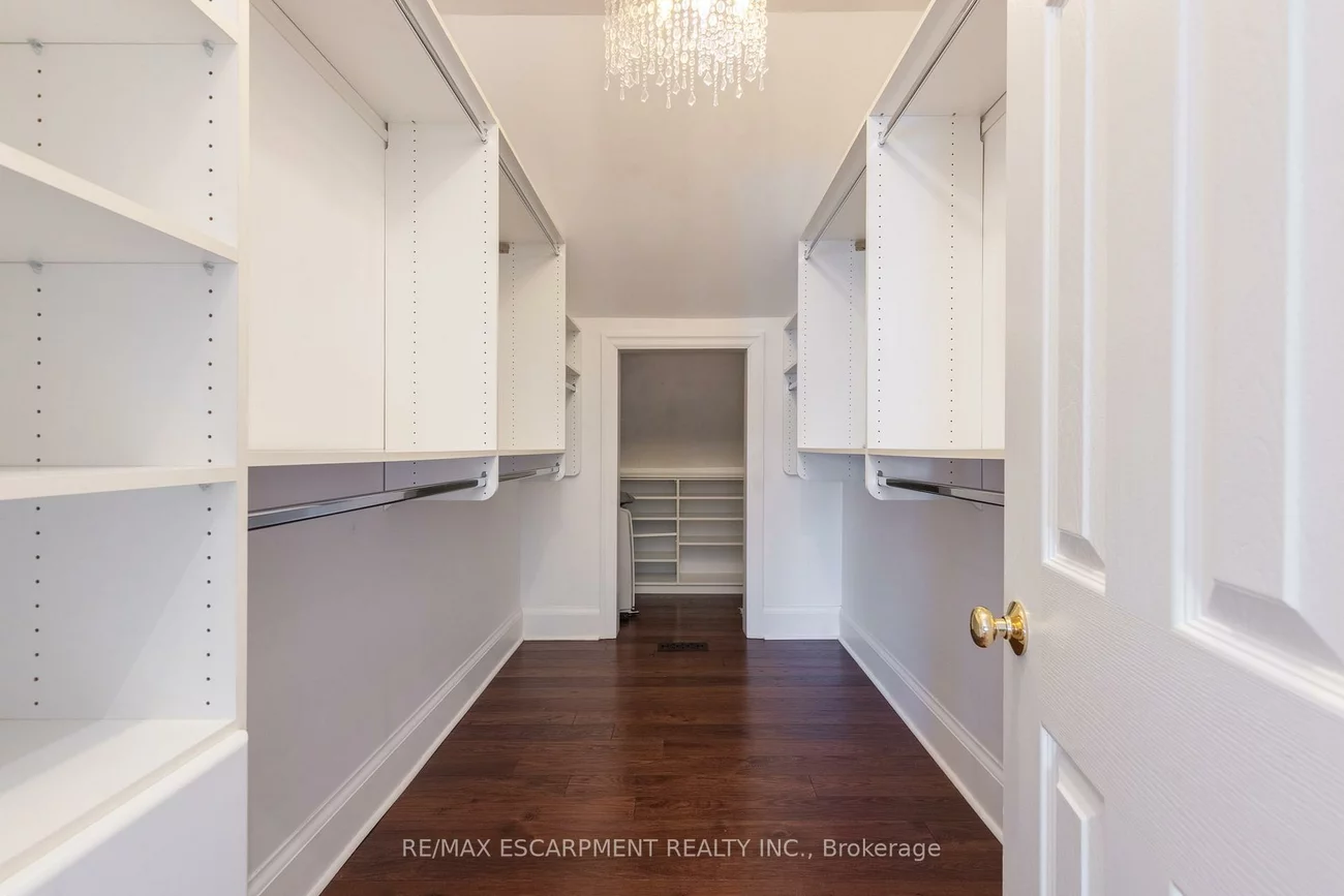 184, Chartwell, 1013 - OO Old Oakville, Oakville