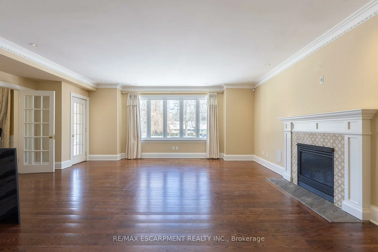 184, Chartwell, 1013 - OO Old Oakville, Oakville