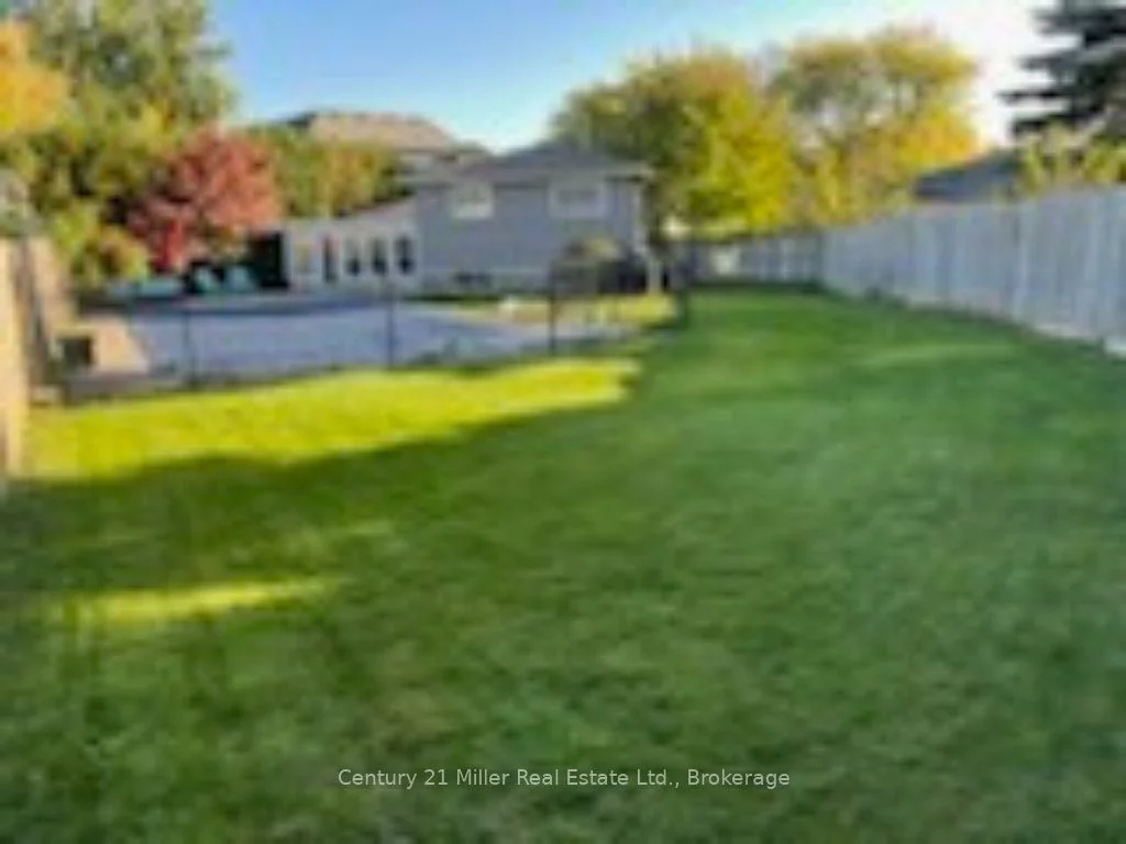 2225, Wyandotte, 1020 - WO West, Oakville