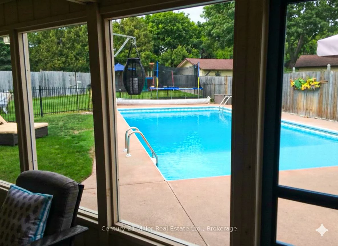 2225, Wyandotte, 1020 - WO West, Oakville