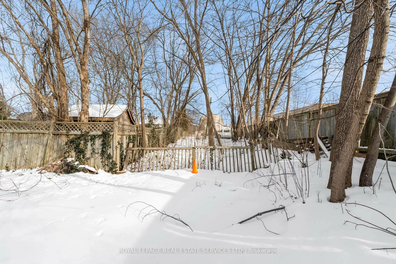 2386, Sovereign, 1001 - BR Bronte, Oakville