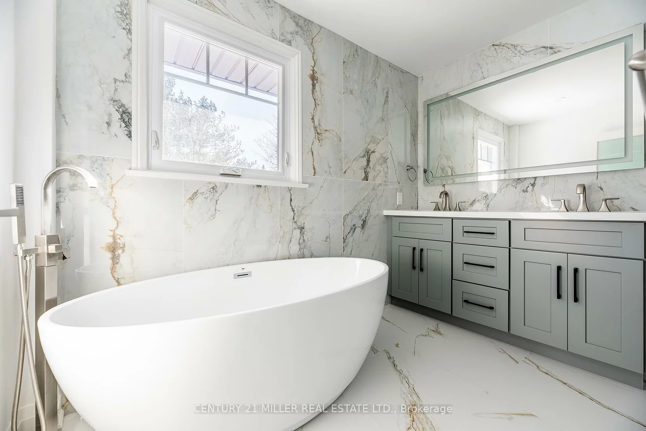 134, Abbey, 1011 - MO Morrison, Oakville