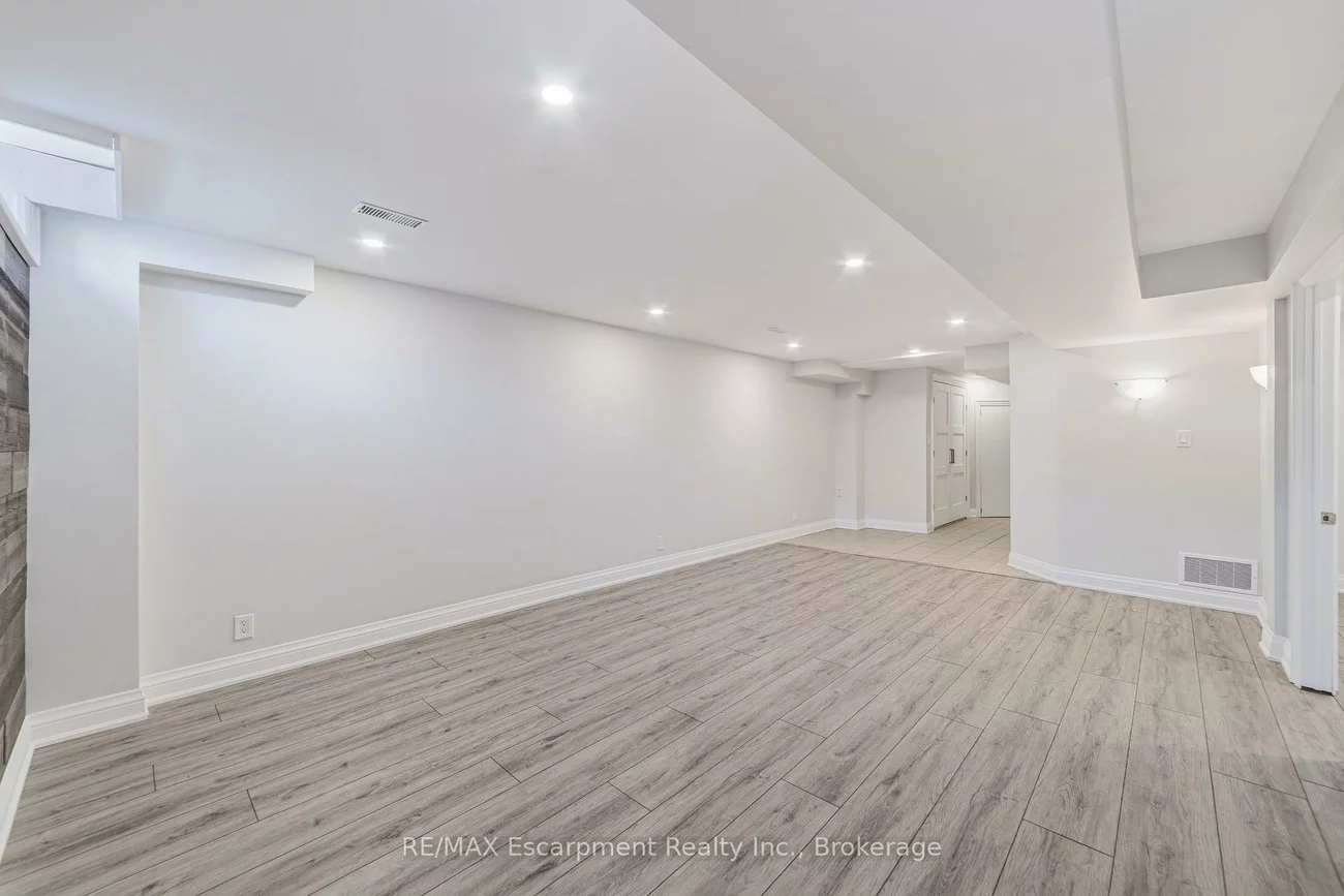 2408, Valley Heights, 1015 - RO River Oaks, Oakville