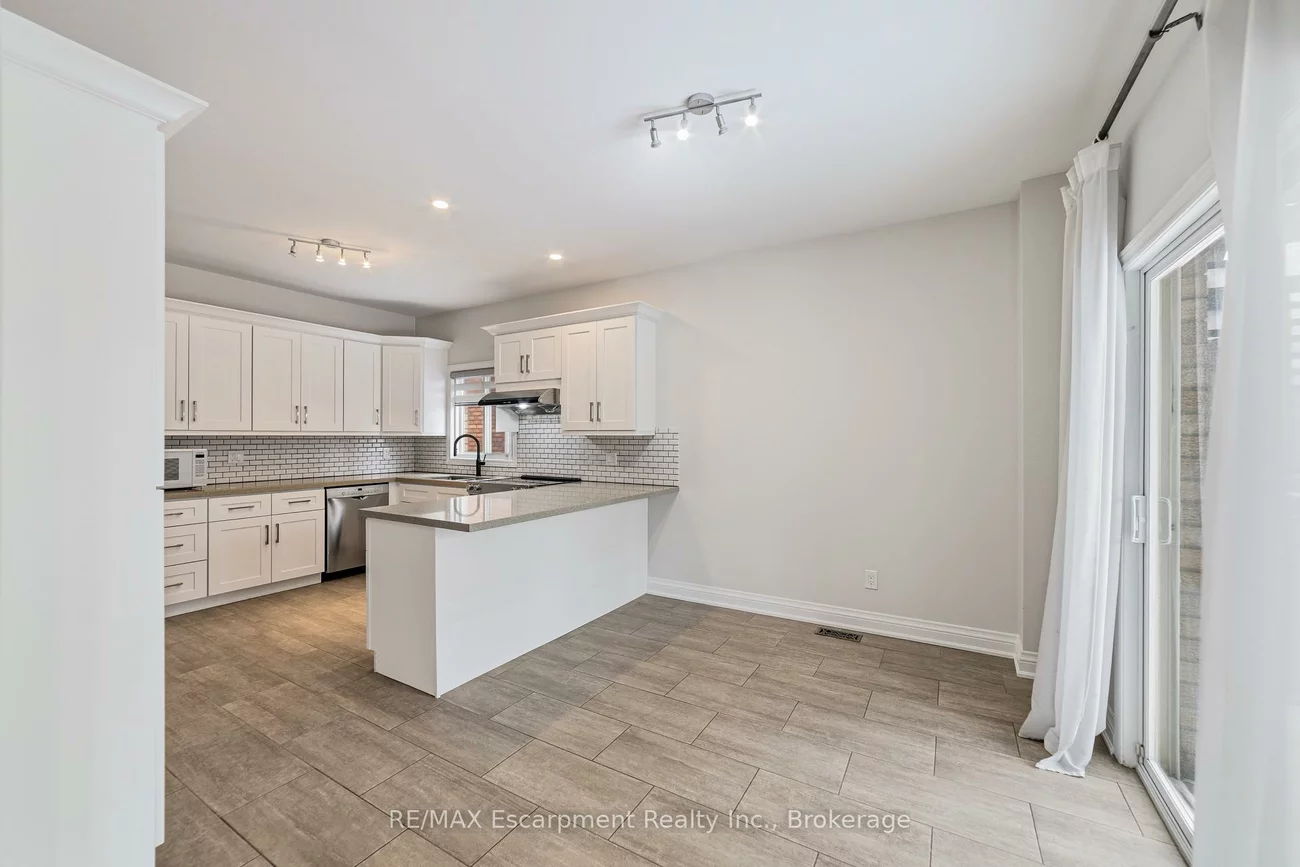 2408, Valley Heights, 1015 - RO River Oaks, Oakville