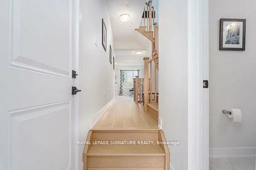 2184, Postmaster, 1019 - WM Westmount, Oakville