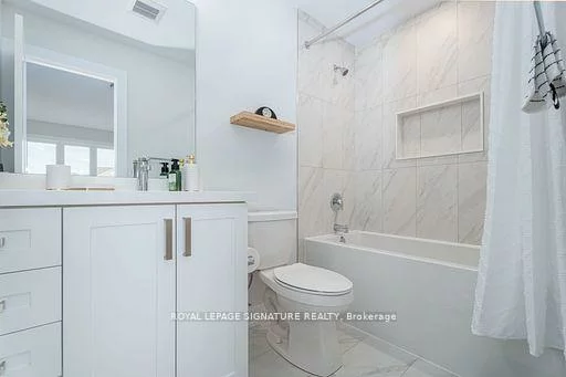 2184, Postmaster, 1019 - WM Westmount, Oakville