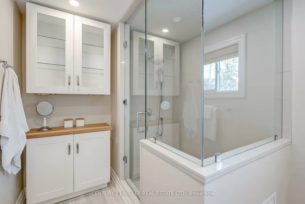 2337, Bennington, 1006 - FD Ford, Oakville