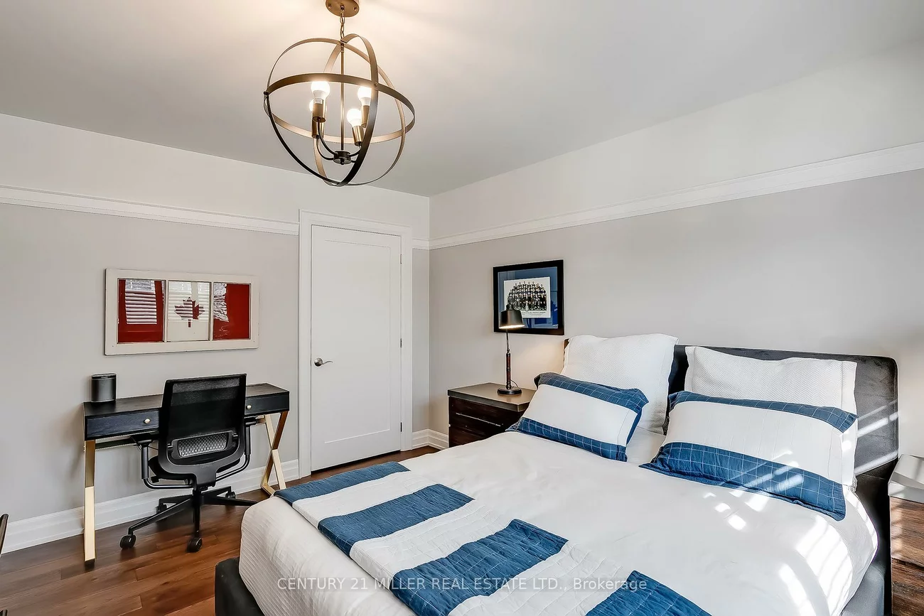 2337, Bennington, 1006 - FD Ford, Oakville