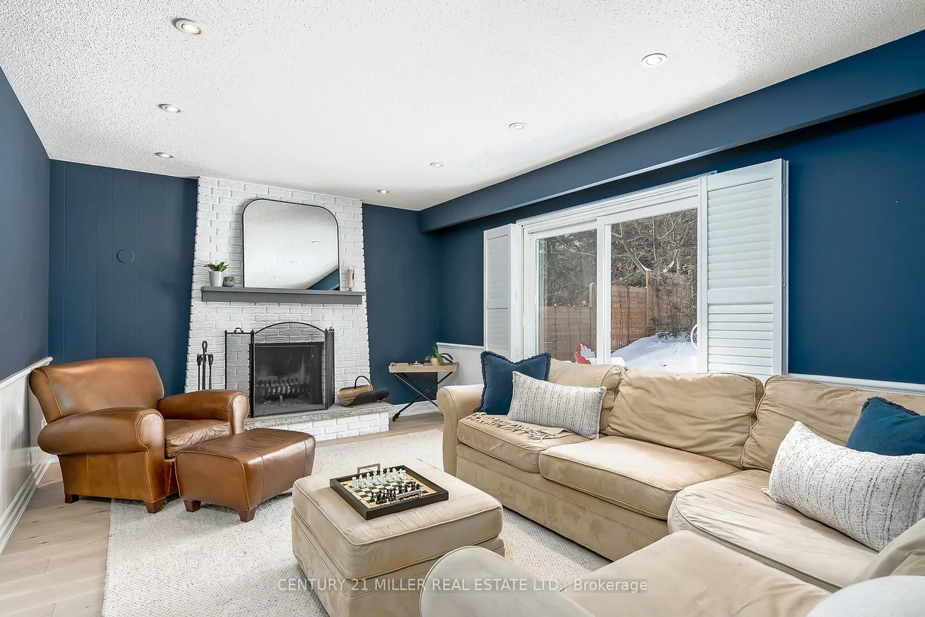 2337, Bennington, 1006 - FD Ford, Oakville