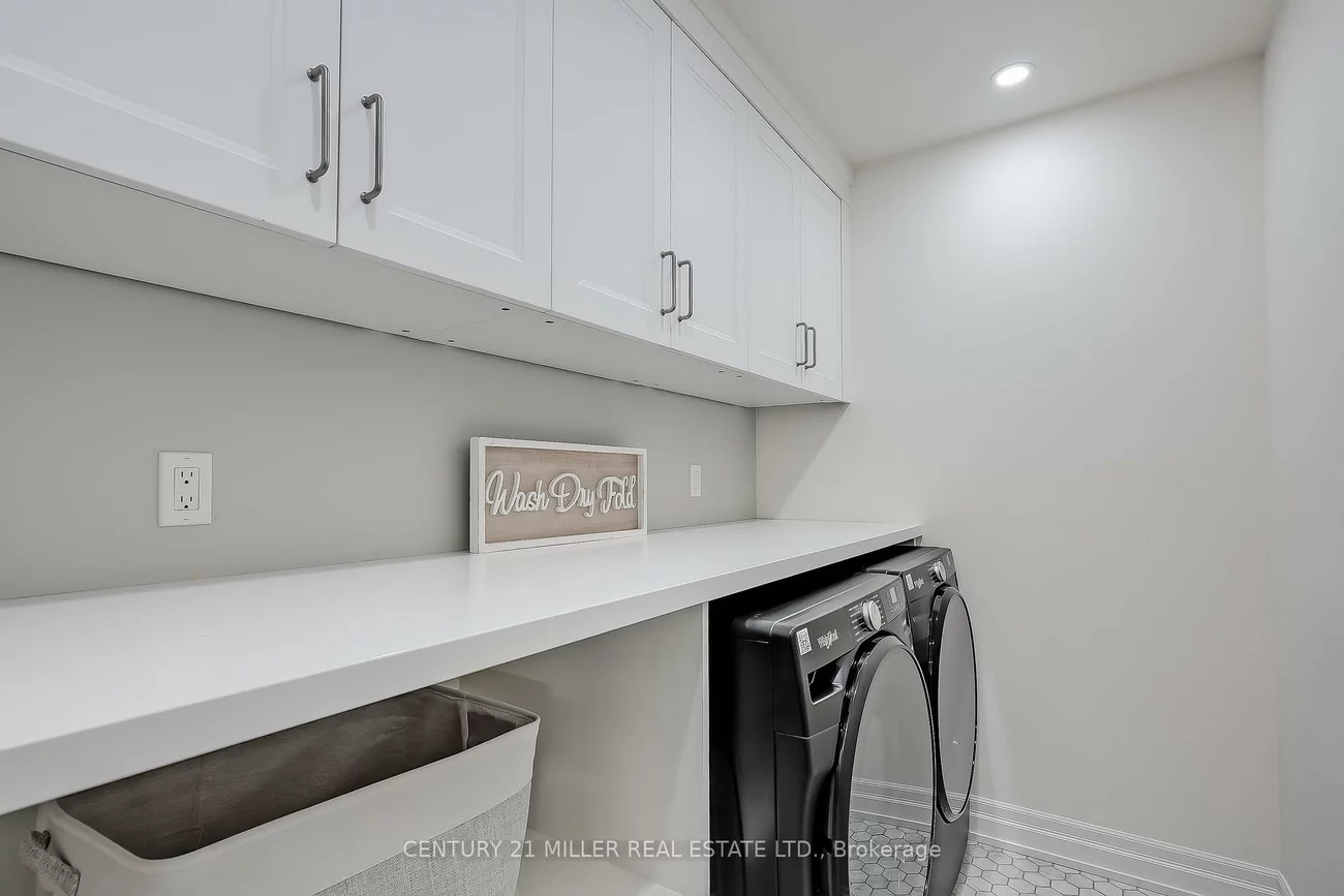 2337, Bennington, 1006 - FD Ford, Oakville