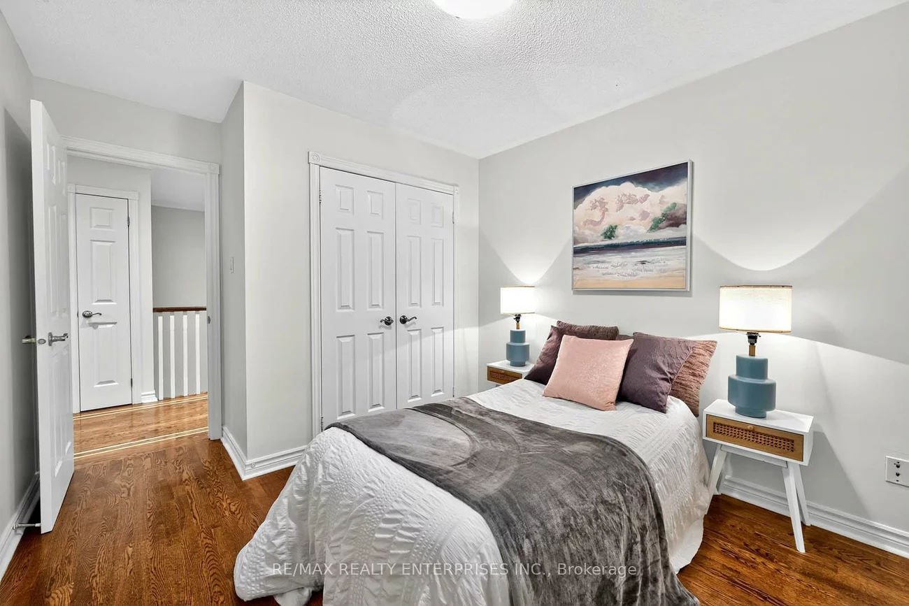 336, Oakridge, 1015 - RO River Oaks, Oakville