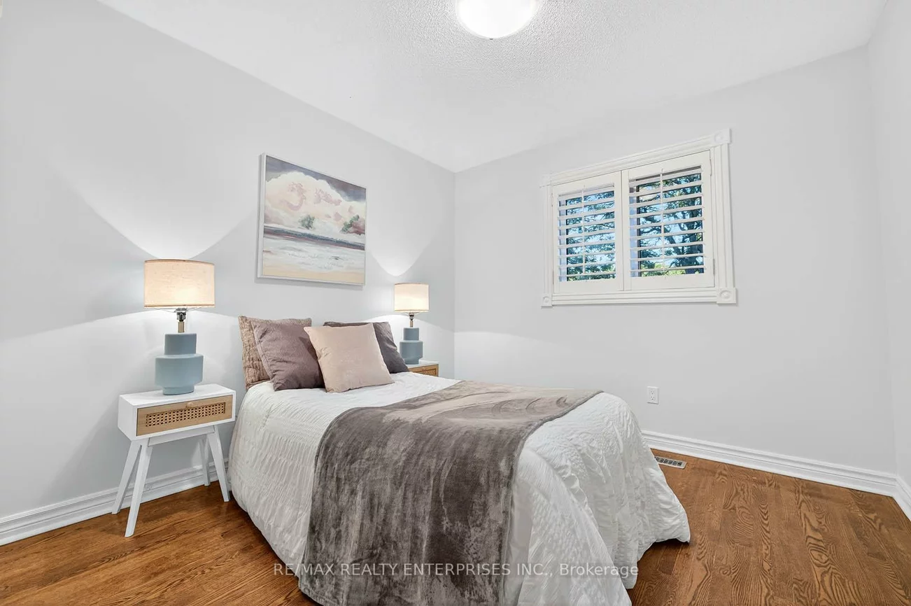 336, Oakridge, 1015 - RO River Oaks, Oakville