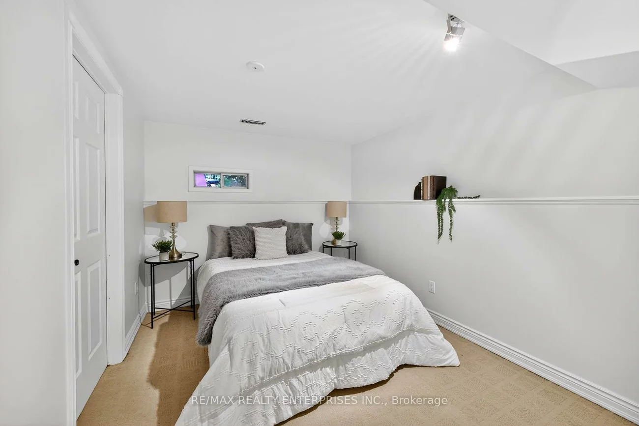 336, Oakridge, 1015 - RO River Oaks, Oakville