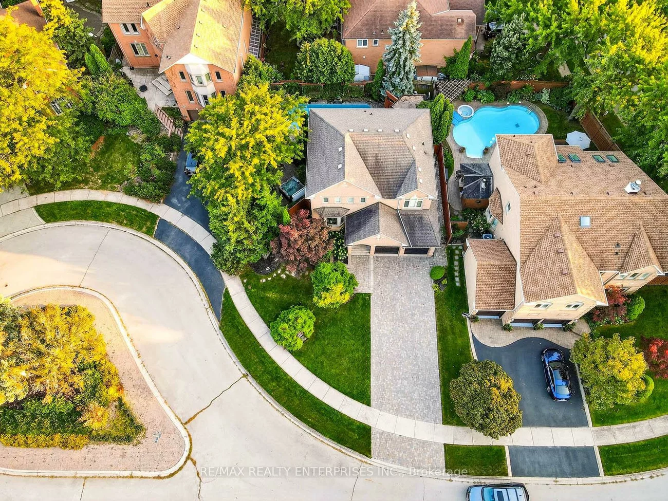 336, Oakridge, 1015 - RO River Oaks, Oakville