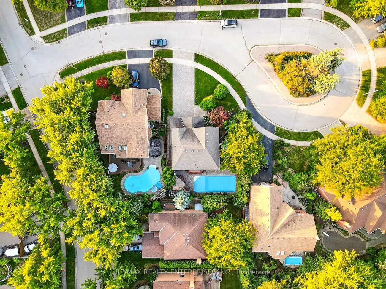 336, Oakridge, 1015 - RO River Oaks, Oakville