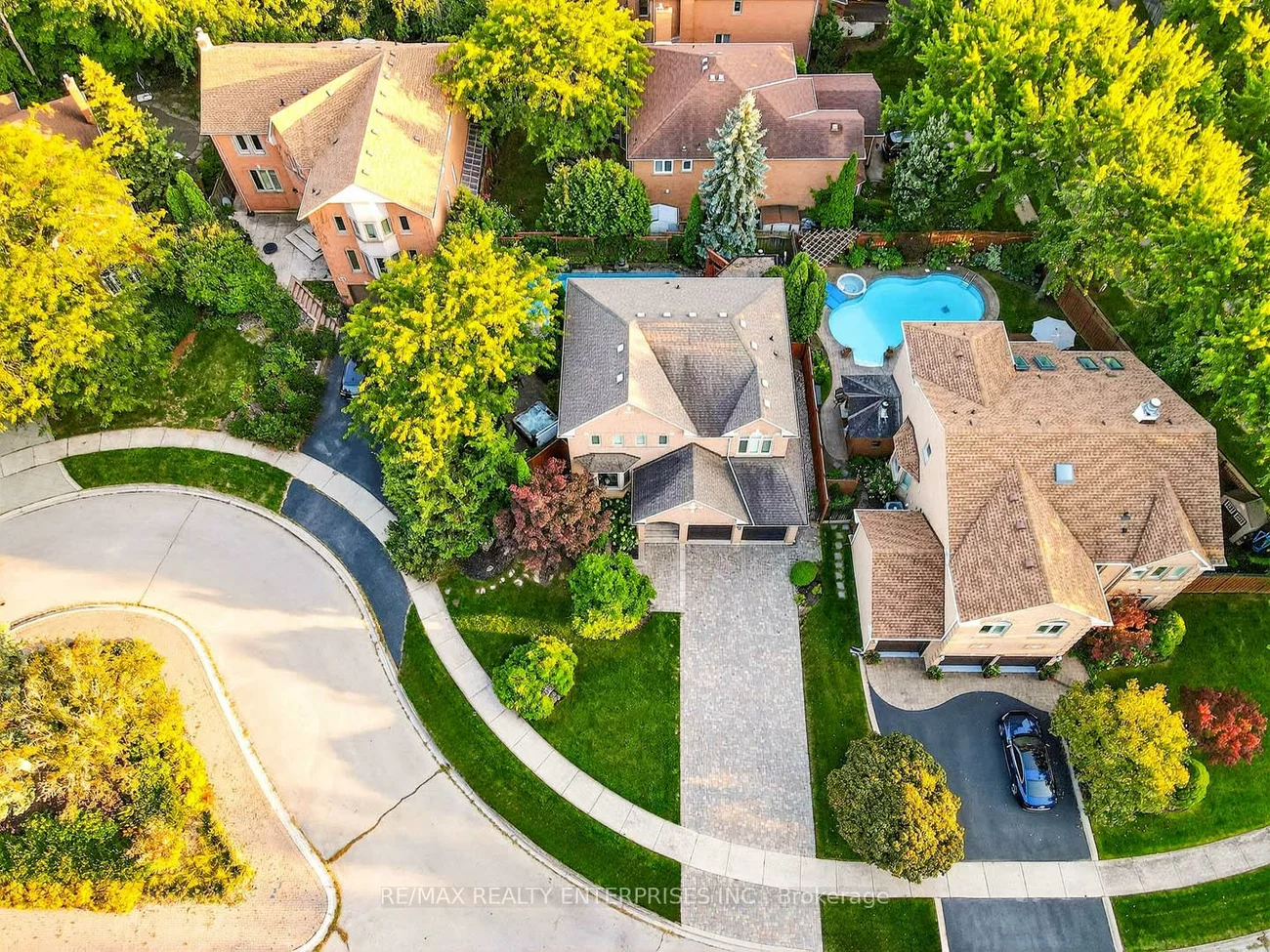 336, Oakridge, 1015 - RO River Oaks, Oakville