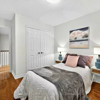 336, Oakridge, 1015 - RO River Oaks, Oakville