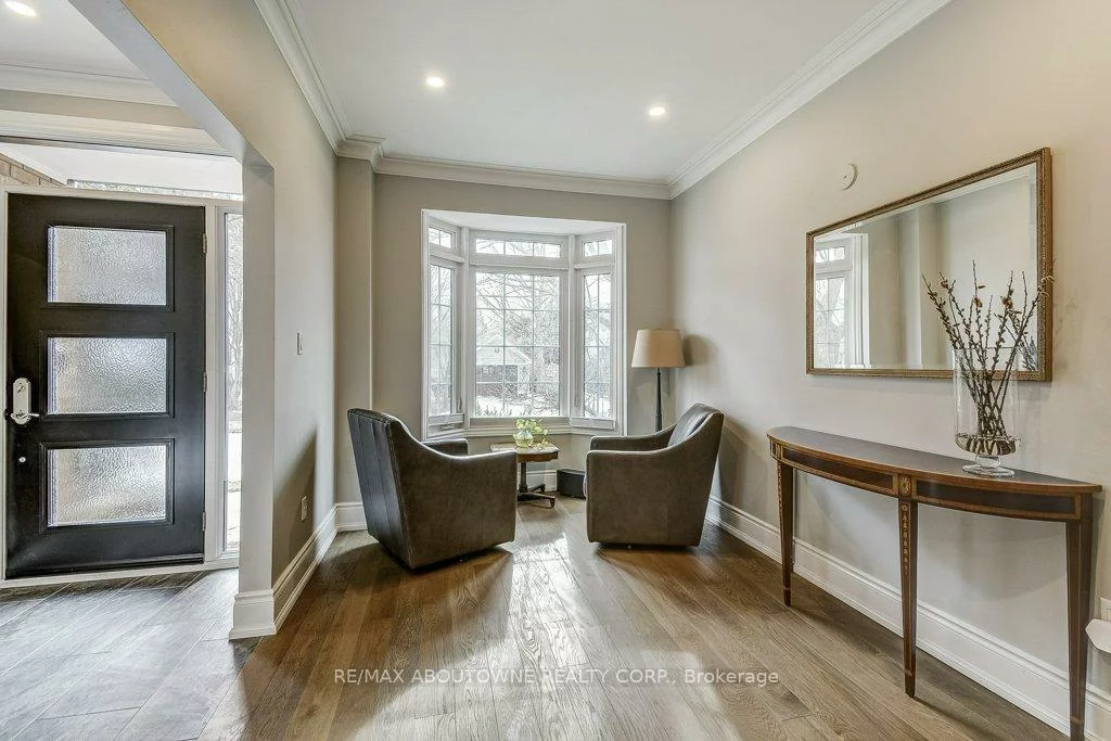 21, Chisholm, 1002 - CO Central, Oakville