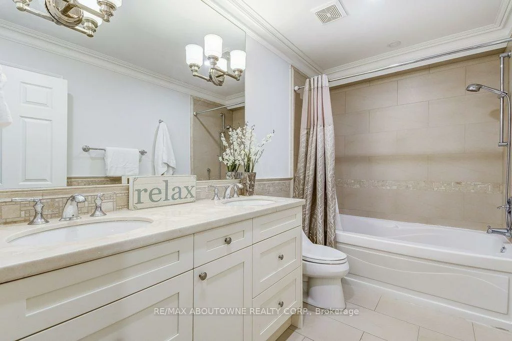 21, Chisholm, 1002 - CO Central, Oakville