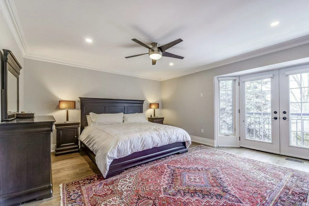 21, Chisholm, 1002 - CO Central, Oakville