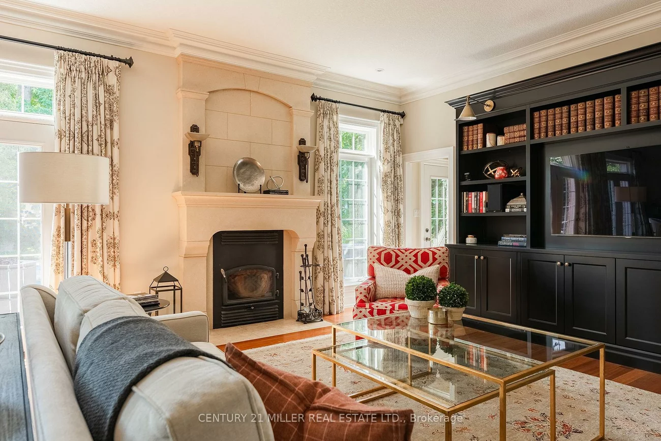 266, Tracina, 1017 - SW Southwest, Oakville