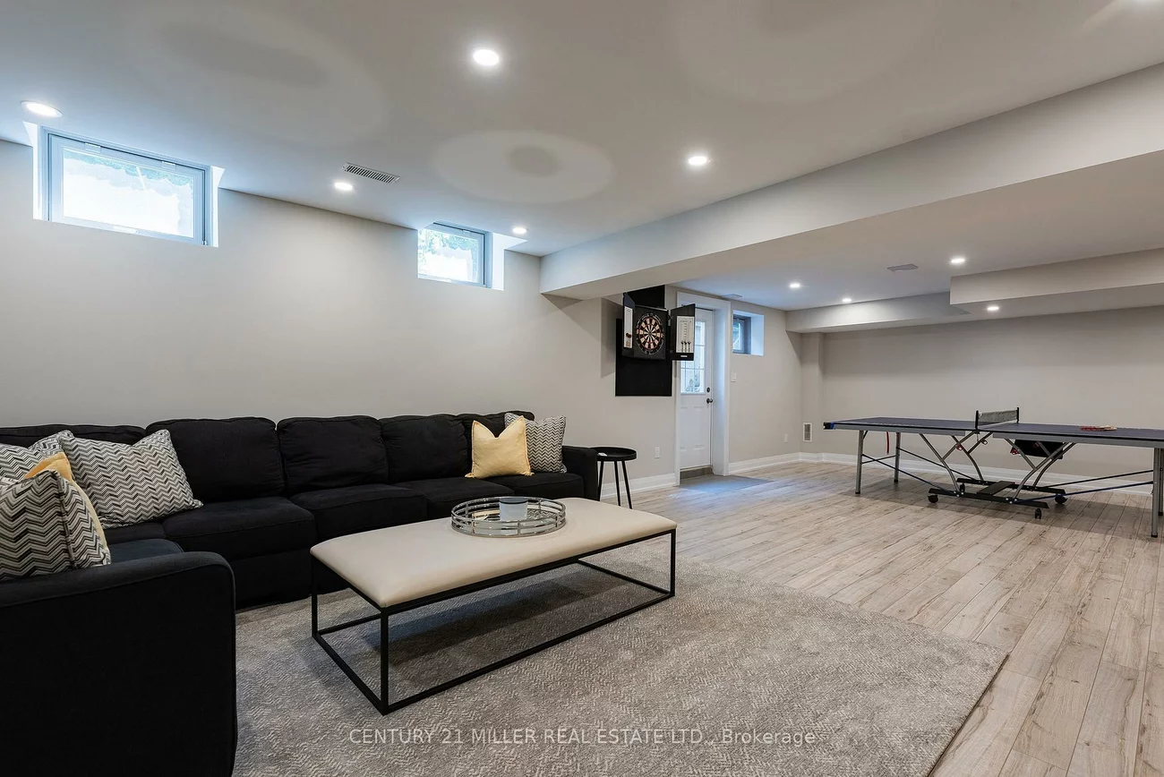 266, Tracina, 1017 - SW Southwest, Oakville