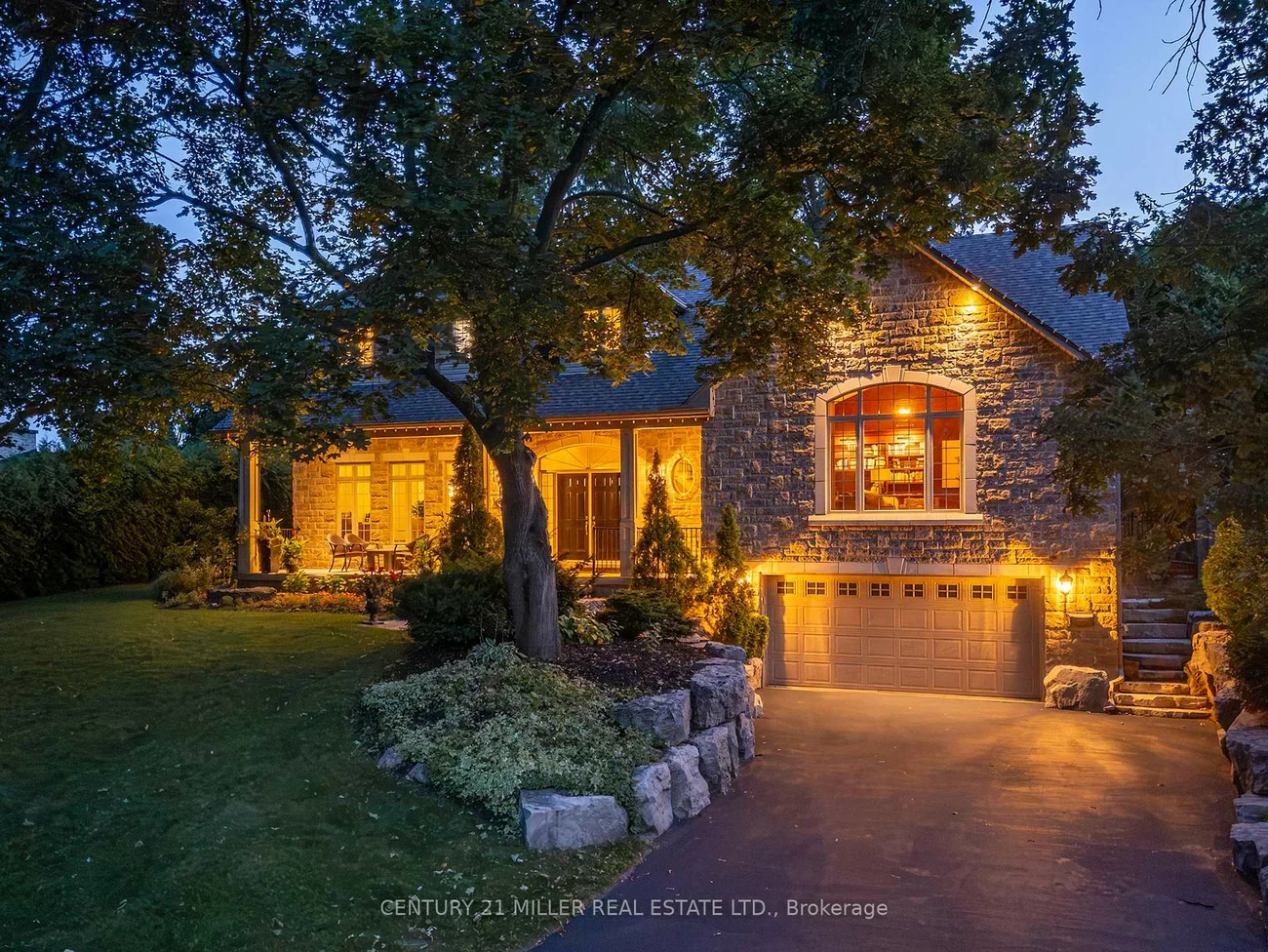 266, Tracina, 1017 - SW Southwest, Oakville