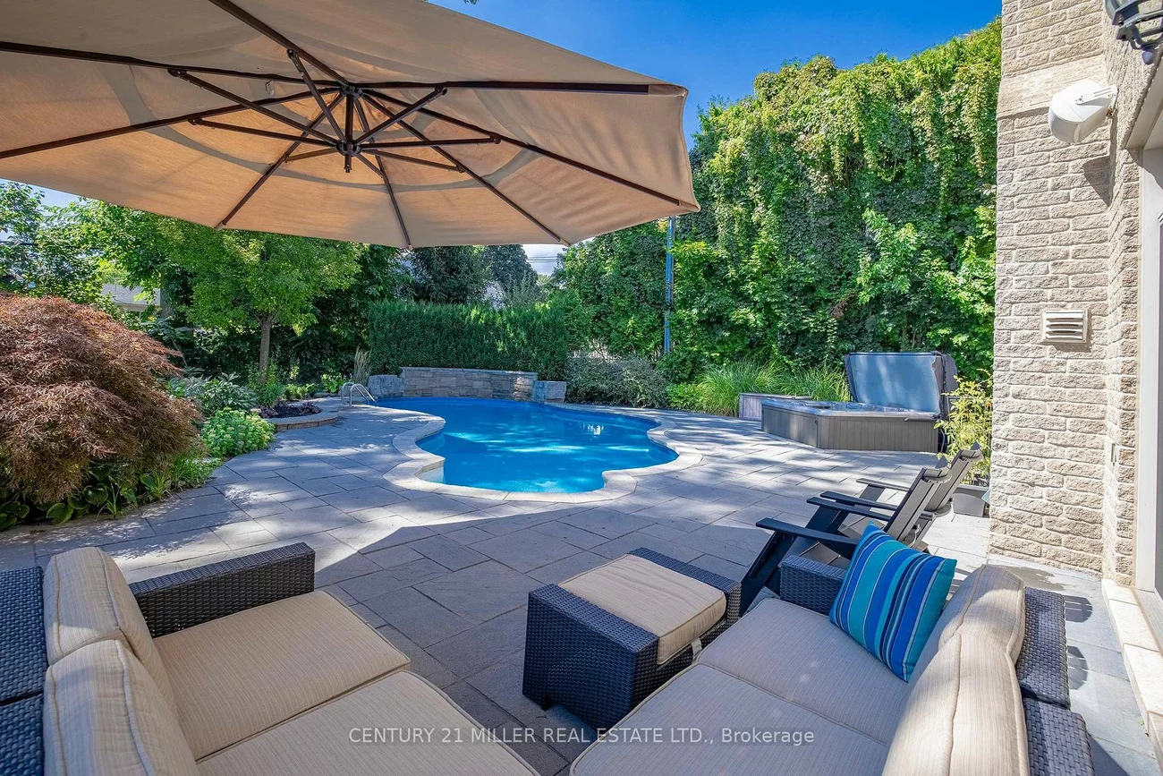 266, Tracina, 1017 - SW Southwest, Oakville