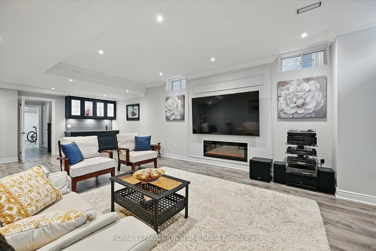 3180, Post, 1008 - GO Glenorchy, Oakville