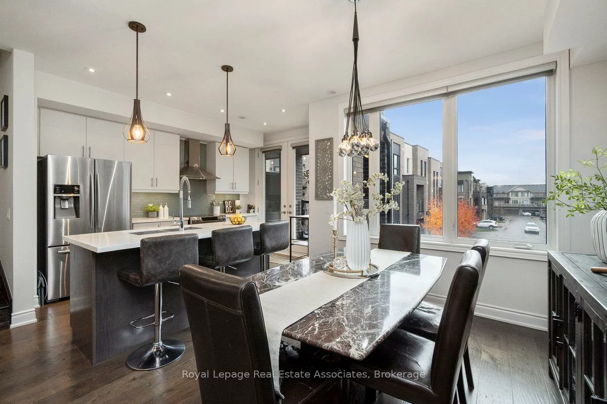 3076, Cascade, 1010 - JM Joshua Meadows, Oakville